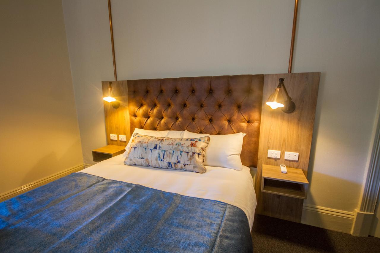 Pretoria Hotel Манъм Екстериор снимка