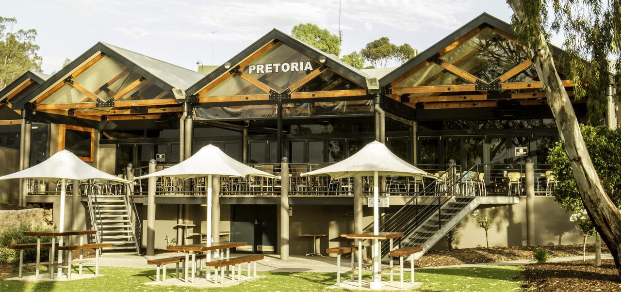 Pretoria Hotel Манъм Екстериор снимка